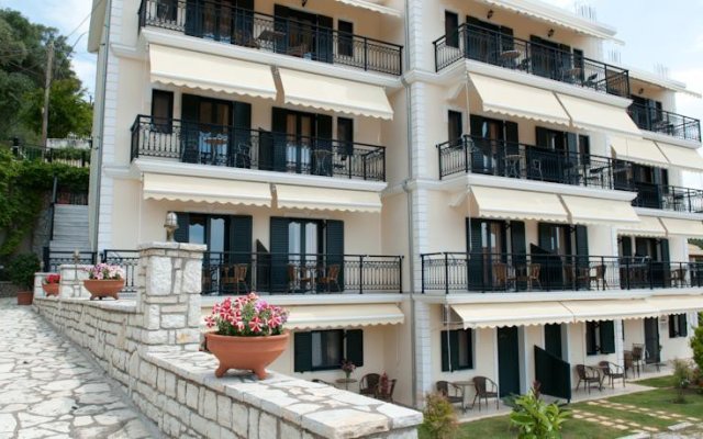 Panos Studios in Parga, Greece from 120$, photos, reviews - zenhotels.com hotel front