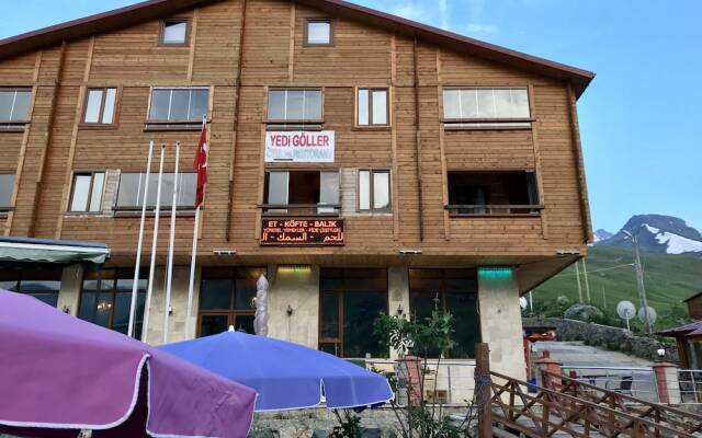 Yedigoller Hotel & Restaurant Турция, Узунгёль - отзывы, цены и фото номеров - забронировать отель Yedigoller Hotel & Restaurant онлайн вид на фасад