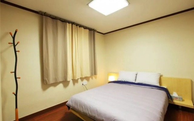 Gyeongju Bomunnamchon Pension(경주 보문남촌펜션)