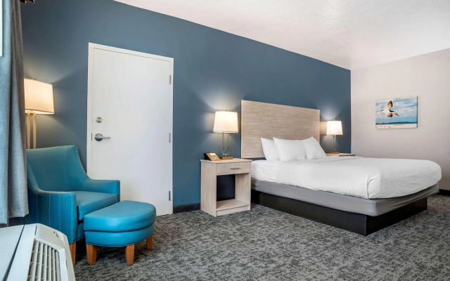 Best Western Navarre Waterfront