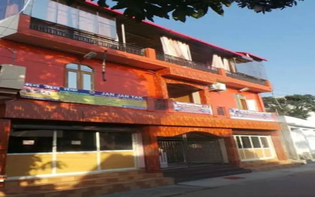 Hotel Jan Jan Tak