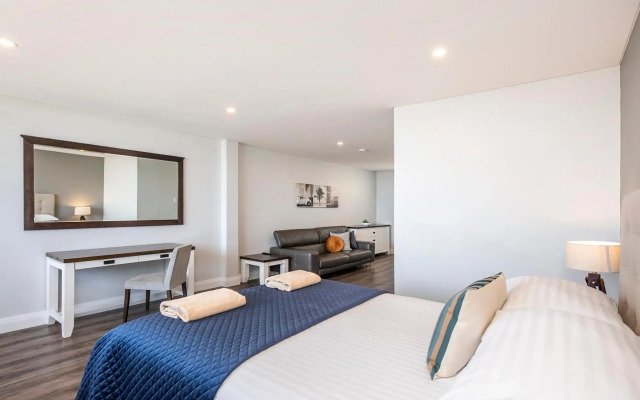 The Allegra - 180 degree ocean and city views