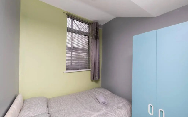 Luxury Living - Lovely 1 Bedroom Apartment