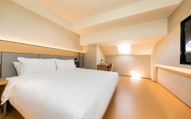 Ji Hotel Huzhou Renhuangshan Store