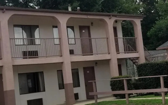 Executive Inn