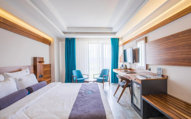Karpalas City Hotel & Spa
