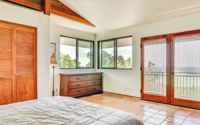 Ocean-view Bungalow: Walk to Pebbles Beach!