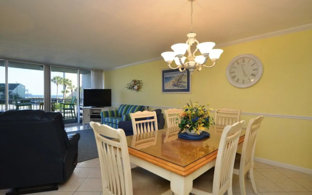 Shoreline 3024 Condo by RedAwning