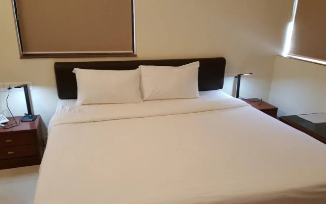 Gomati Business Hotel by OYO Rooms