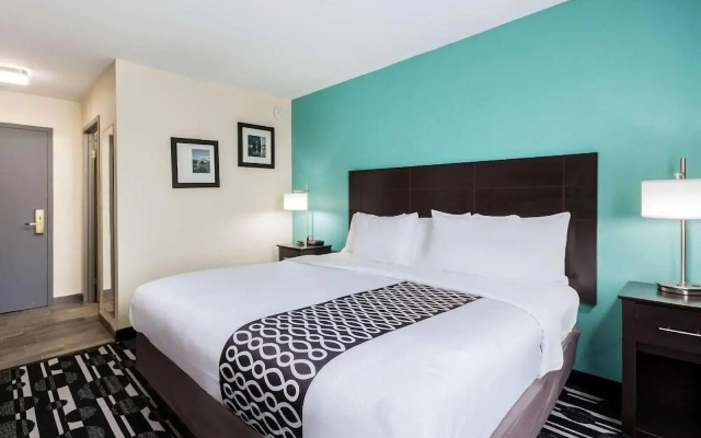 Clarion Inn & Suites Convention Center Near Bricktown