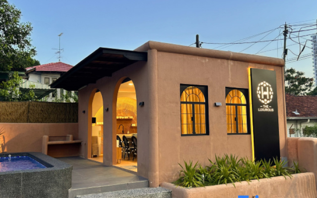 The Luxurious 28 @ Morocco Villa