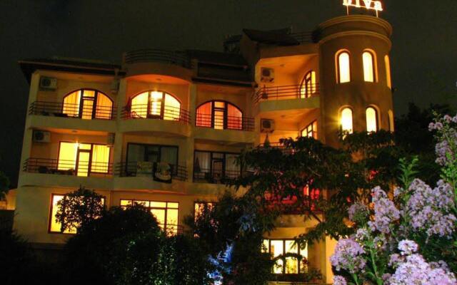 Отель Villa Diva Болгария, Генерал-Кантраджиево - отзывы, цены и фото номеров - забронировать отель Villa Diva онлайн вид на фасад