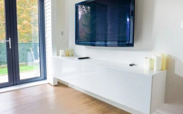 Modern 2 Bedroom Apartment in Putney