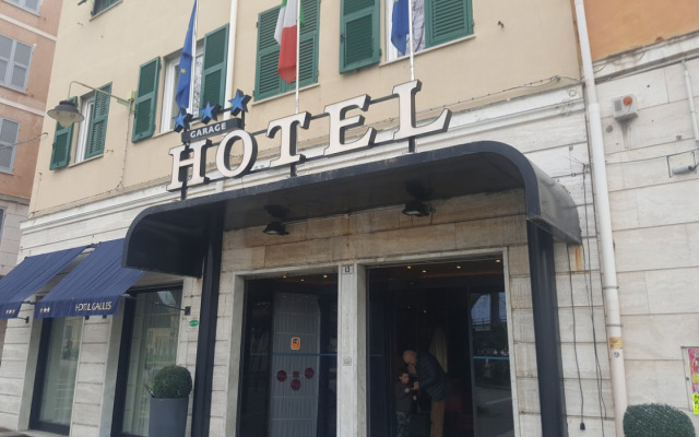 Hotel Galles вид на фасад