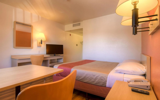 Motel 6 San Bernardino, CA - North