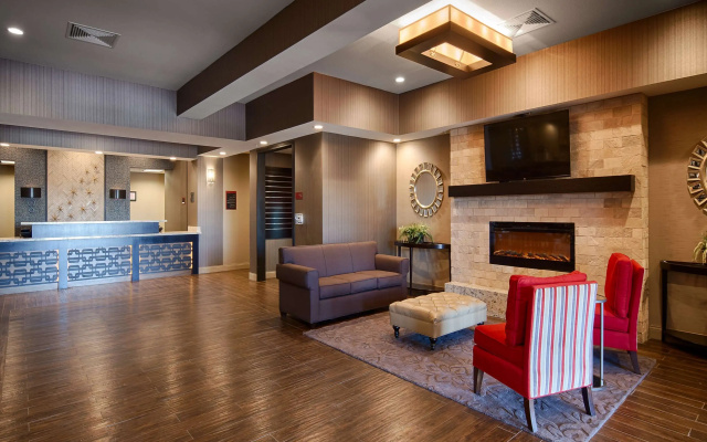 Best Western Plus Stevens County Inn