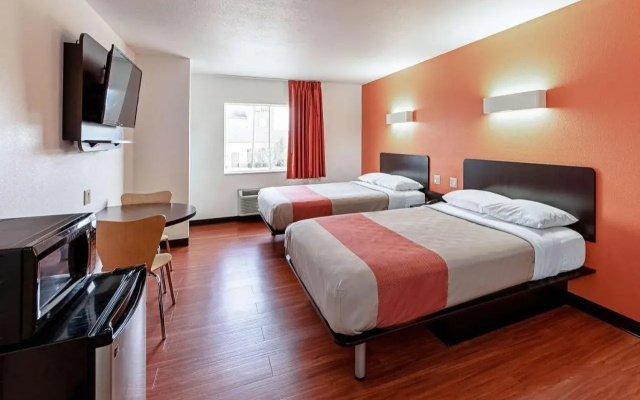 Motel 6 Lebanon In