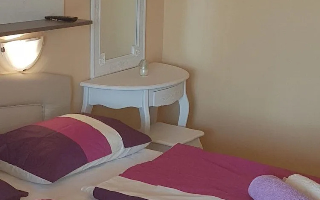 Guesthouse Mira