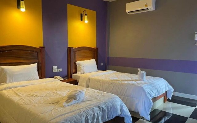The Palm Resort Kampeang Saen