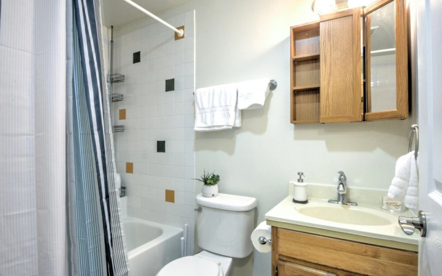 Capitol Hill Apartments