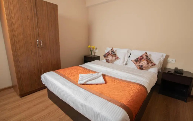 Hotel Shambhala