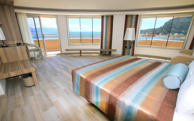 Turunc Premium Hotel