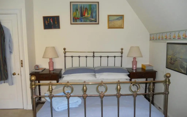 Mayertorne Cottage