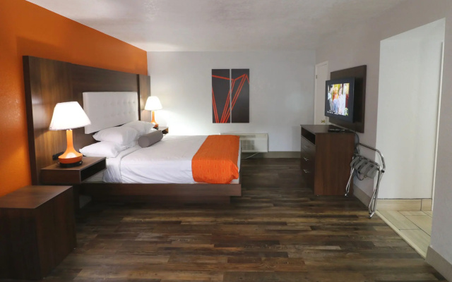 Отель Best Western Johnson's Inn Downtown Gatlinburg