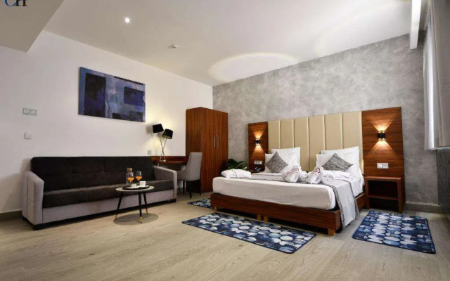 Chaker Hotel