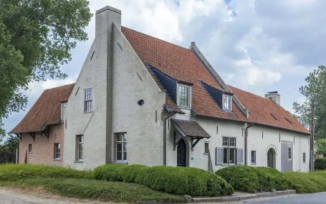 Country House in Sint Laureins Near Het Zwin