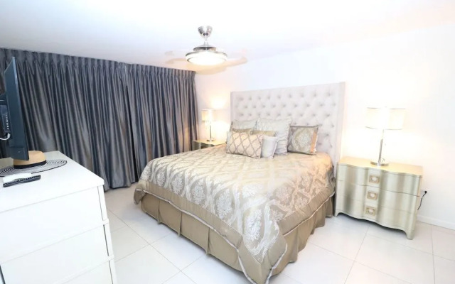 Oceanvista Condominiums by Cheap Getaway