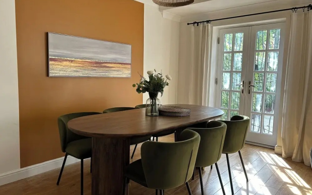 Cozy Manchester Hideaway With 2 Bedrooms