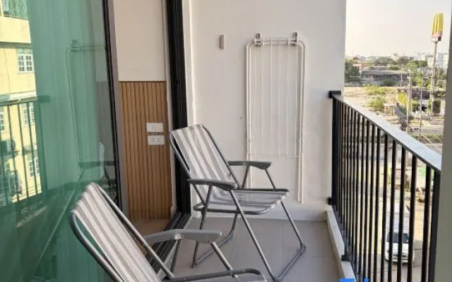 Modern 2Bed/2Bath near BKK airport (Level 5)