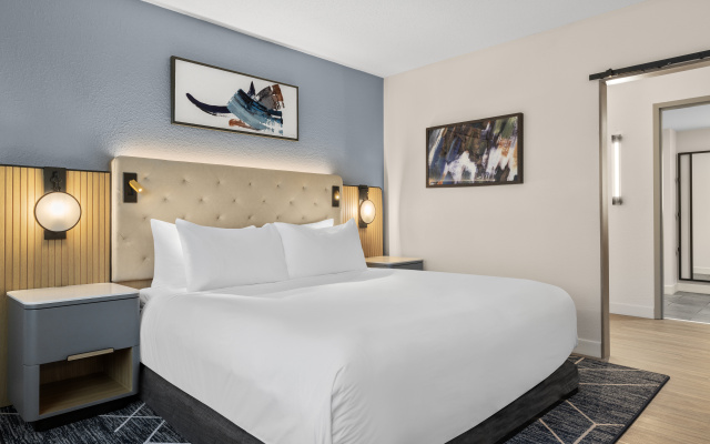 Crowne Plaza Virginia Beach Town Center by IHG