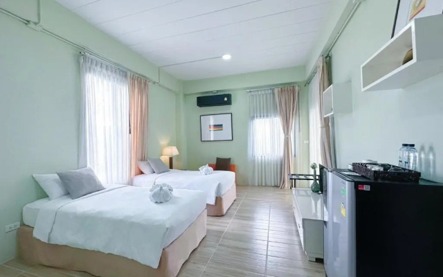 Daddy Dream Hotel and Residence