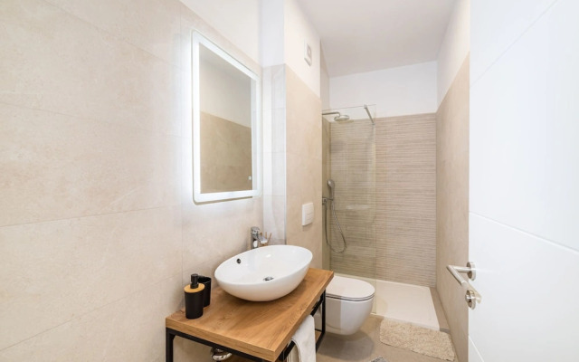 Apartment Vista Mare 2 With Heated Pool