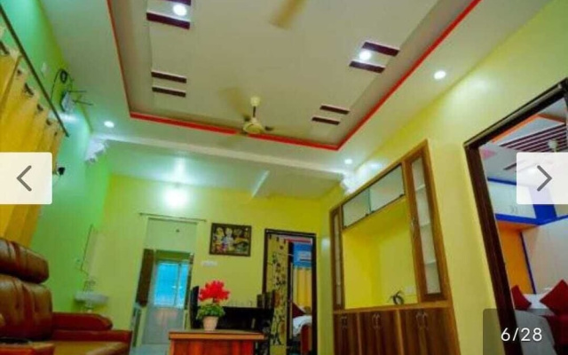Mkr Homestay By Pickurstay Hotels