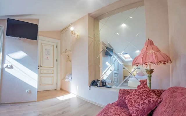 Arts Hotel by Square