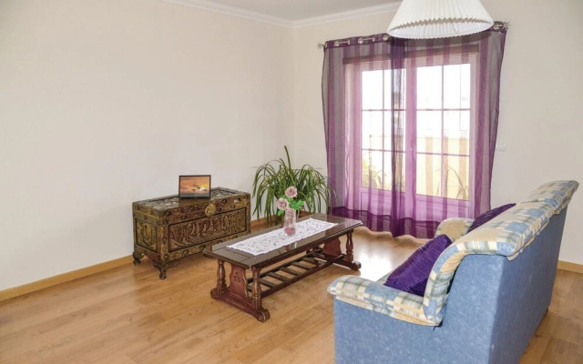 Amazing Home in Miragaia With 5 Bedrooms and Wifi