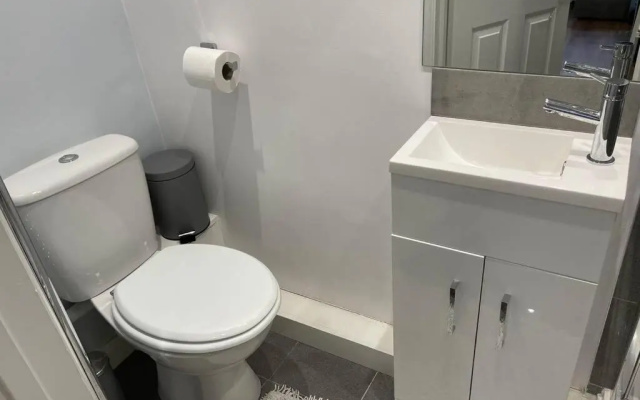Small Cosy Studio In Plaistow. East London