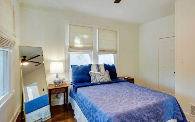 Walkable Tyler House w/ Deck: 1/2 Mi to Downtown!