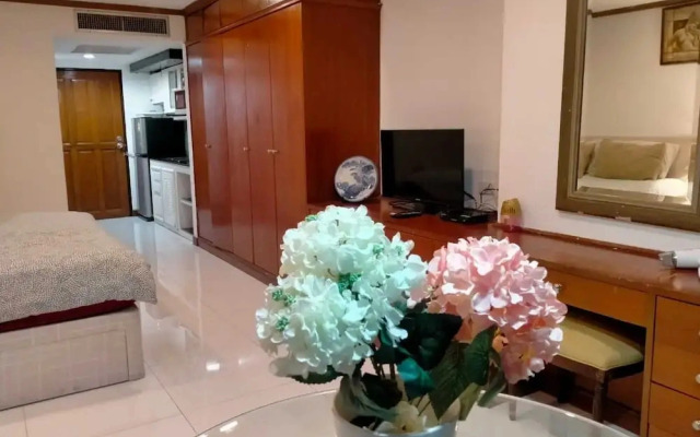 Direct Rooms at Omni Complex Nana