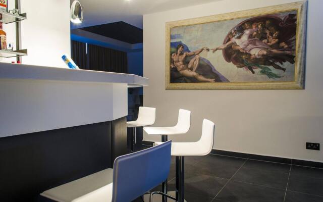 Отель Paramount Bay Penthouse Мальта, Бирзеббуджа - отзывы, цены и фото номеров - забронировать отель Paramount Bay Penthouse онлайн комната для гостей