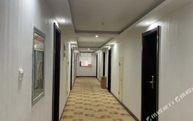 Sunshine Hotel (Yuncheng Wanda Plaza Central Hospital)