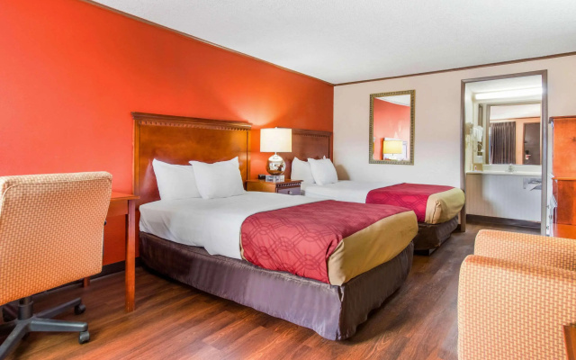 Econo Lodge Norwalk