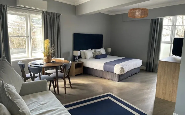 Seabreeze Hotel
