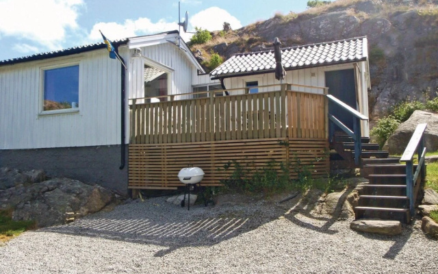 Stunning Home in Rönnäng With 2 Bedrooms and Wifi