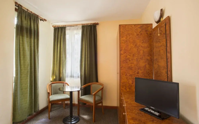 Victoria Hotel