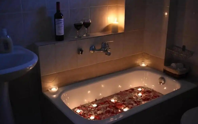 Leonidas Rooms