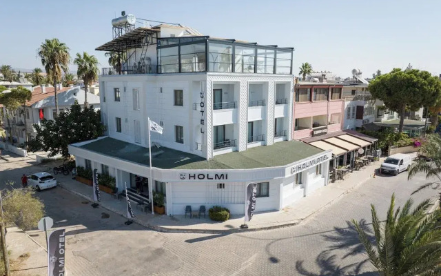 Holmi̇ Otel